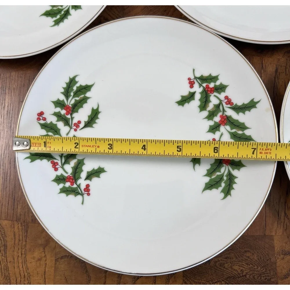 All the Trimmings Japan 4 Plates & 3 Mugs Holly Berry Gold Trimmed Vintage Lot